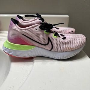 Nike Renew Run Pink Foam, Sz 7.5W